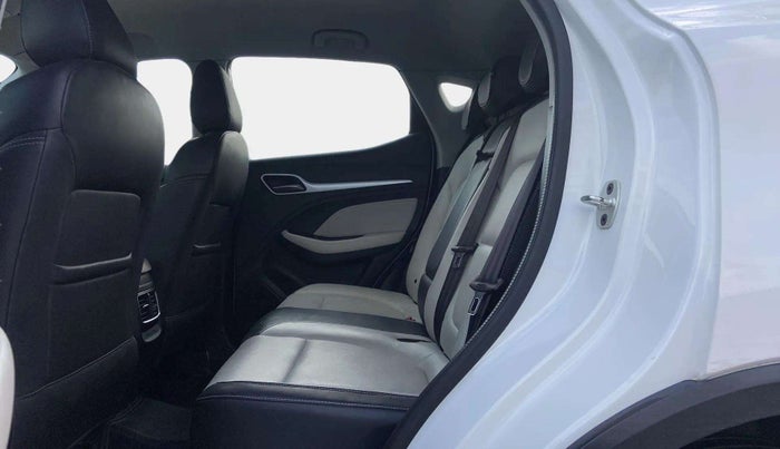 2022 MG ASTOR SMART EX 1.5 MT, Petrol, Manual, 18,775 km, Right Side Rear Door Cabin