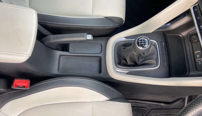 2022 MG ASTOR SMART EX 1.5 MT, Petrol, Manual, 18,775 km, Gear Lever