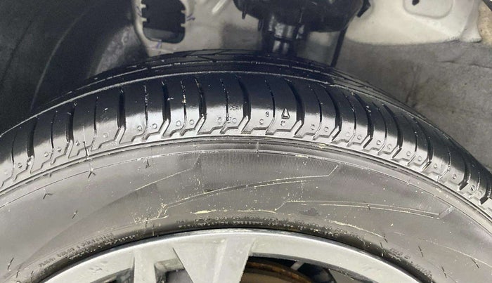 2023 Hyundai NEW I20 SPORTZ 1.2 MT, Petrol, Manual, 9,098 km, Left Front Tyre Tread