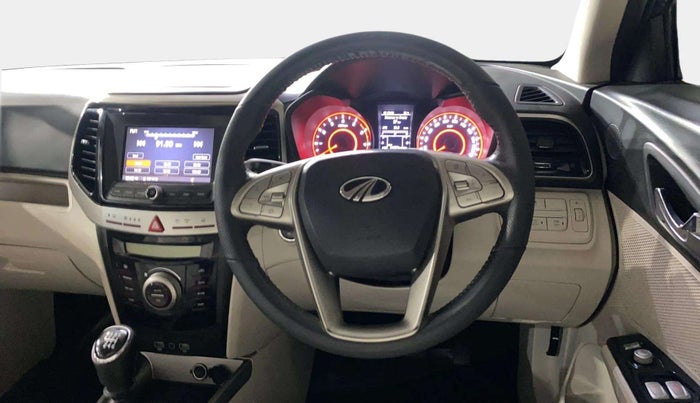 2020 Mahindra XUV300 W8 (O) 1.2 PETROL, Petrol, Manual, 24,687 km, Steering Wheel Close Up
