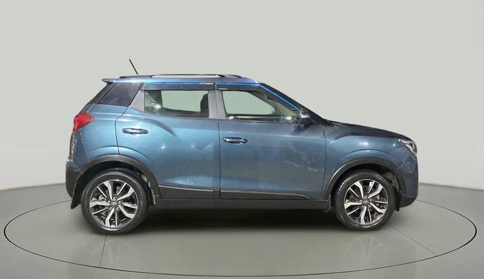 2020 Mahindra XUV300 W8 (O) 1.2 PETROL, Petrol, Manual, 24,687 km, Right Side View