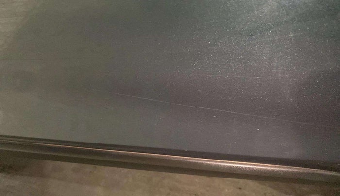 2020 Mahindra XUV300 W8 (O) 1.2 PETROL, Petrol, Manual, 24,694 km, Driver-side door - Minor scratches