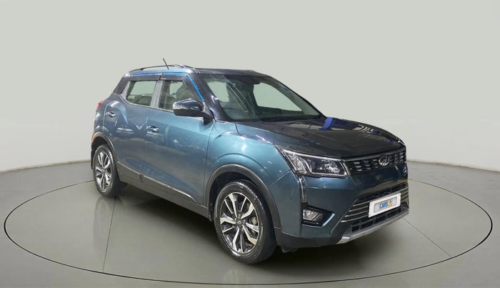 2020 Mahindra XUV300 W8 (O) 1.2 PETROL, Petrol, Manual, 24,687 km, Right Front Diagonal