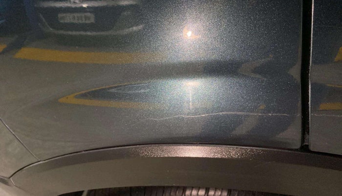 2020 Mahindra XUV300 W8 (O) 1.2 PETROL, Petrol, Manual, 24,694 km, Right quarter panel - Minor scratches