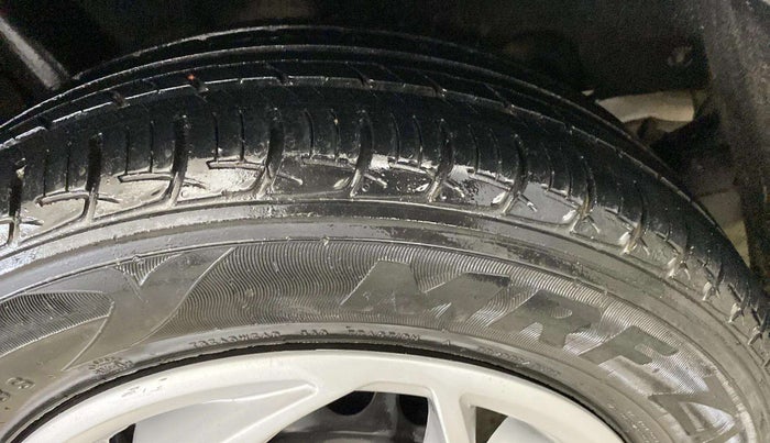 2016 Maruti Baleno DELTA PETROL 1.2, Petrol, Manual, 37,043 km, Left Front Tyre Tread