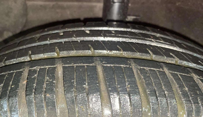 2015 Hyundai Xcent S 1.2, Petrol, Manual, 36,977 km, Left Front Tyre Tread