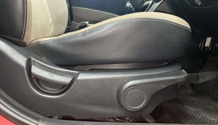 2015 Hyundai Xcent S 1.2, Petrol, Manual, 36,977 km, Driver Side Adjustment Panel