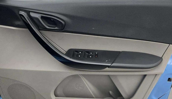 2016 Tata Tiago XT PETROL, Petrol, Manual, 50,268 km, Driver Side Door Panels Control