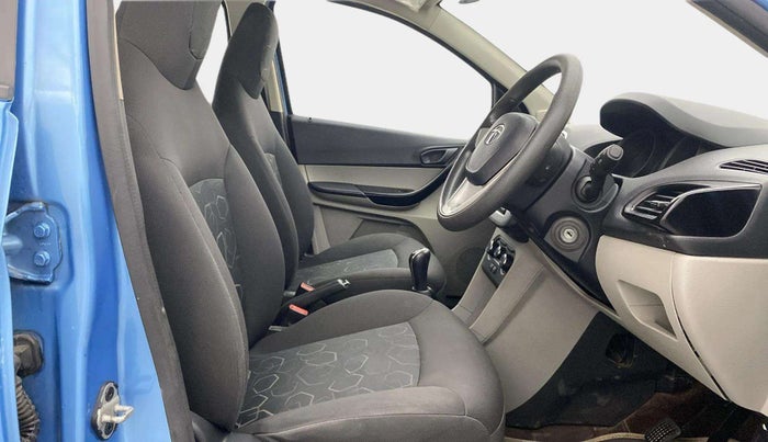 2016 Tata Tiago XT PETROL, Petrol, Manual, 50,268 km, Right Side Front Door Cabin