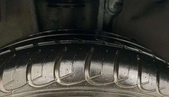 2016 Tata Tiago XT PETROL, Petrol, Manual, 50,268 km, Right Rear Tyre Tread