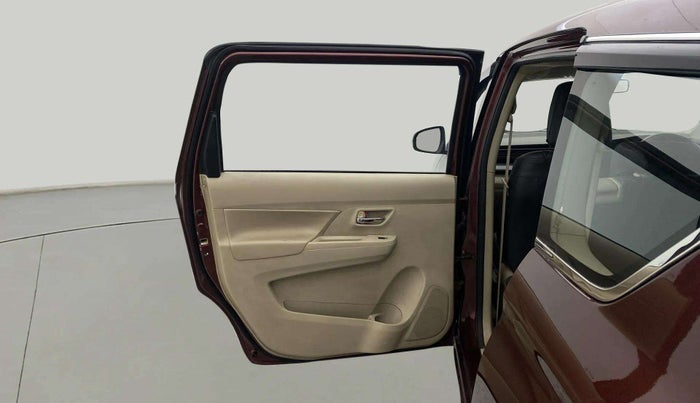 2022 Maruti Ertiga ZXI (O) CNG, CNG, Manual, 39,364 km, LHS Rear Door