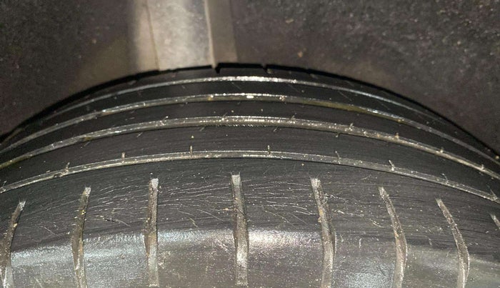 2018 Maruti Baleno ALPHA PETROL 1.2, Petrol, Manual, 33,530 km, Right Rear Tyre Tread