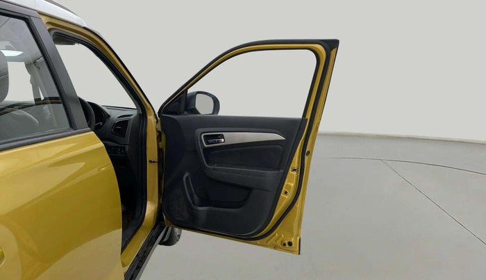 2016 Maruti Vitara Brezza ZDI PLUS, Diesel, Manual, 71,908 km, RHS Front Door