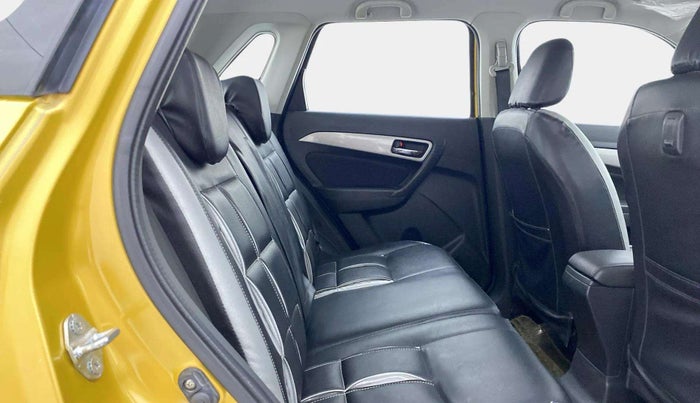 2016 Maruti Vitara Brezza ZDI PLUS, Diesel, Manual, 71,908 km, Right Side Rear Door Cabin