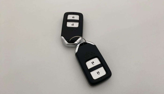 2021 Honda WR-V 1.2L I-VTEC VX MT, Petrol, Manual, 40,089 km, Key Close Up