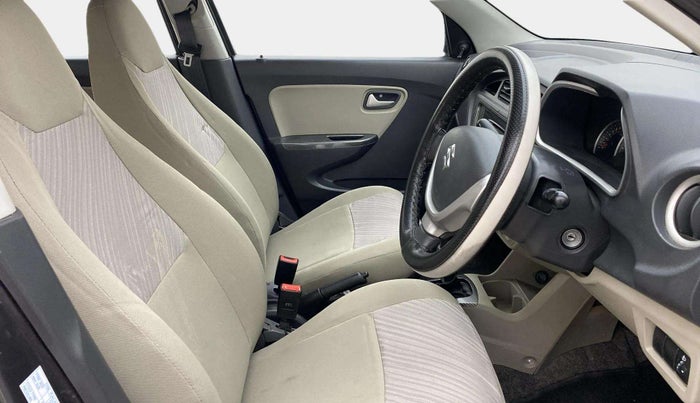 2017 Maruti Alto K10 VXI, Petrol, Manual, 39,457 km, Right Side Front Door Cabin