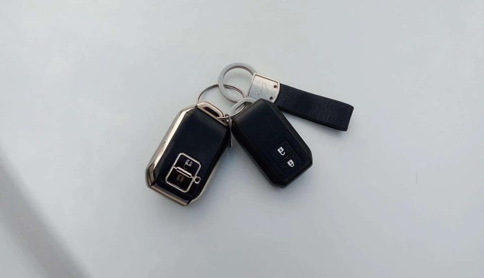 2022 Maruti XL6 ZETA MT, Petrol, Manual, 45,106 km, Key Close Up