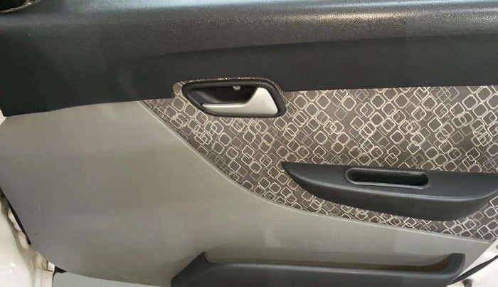 2019 Maruti Alto 800 LXI, Petrol, Manual, 64,144 km, Driver Side Door Panels Control