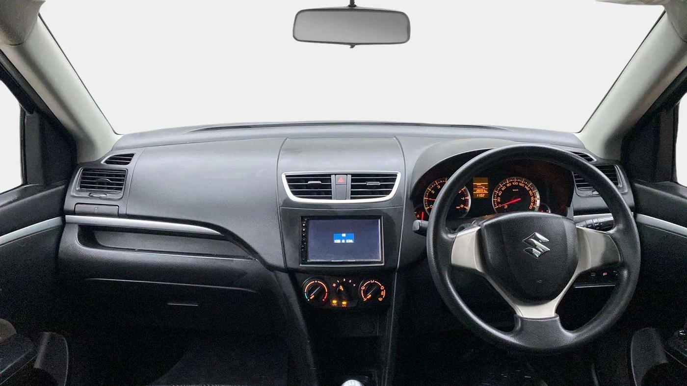 2014 Maruti Swift VXI, Petrol, Manual, 28,193 km, Dashboard