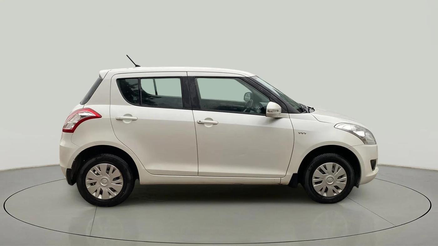 2014 Maruti Swift VXI, Petrol, Manual, 28,193 km, Right Side View