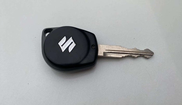 2014 Maruti Swift VXI, Petrol, Manual, 28,193 km, Key Close Up