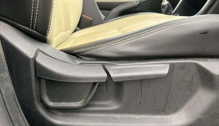 2022 Hyundai Creta EX 1.5 DIESEL, Diesel, Manual, 38,971 km, Driver Side Adjustment Panel