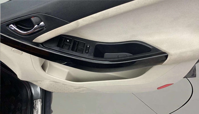 2020 Tata NEXON XZ PLUS PETROL, Petrol, Manual, 54,855 km, Driver Side Door Panels Control