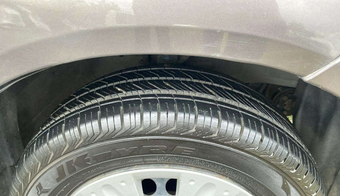 2015 Honda Brio S MT, Petrol, Manual, 78,193 km, Right Rear Tyre Tread
