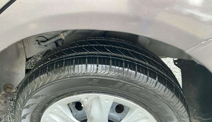 2015 Honda Brio S MT, Petrol, Manual, 78,193 km, Left Front Tyre Tread