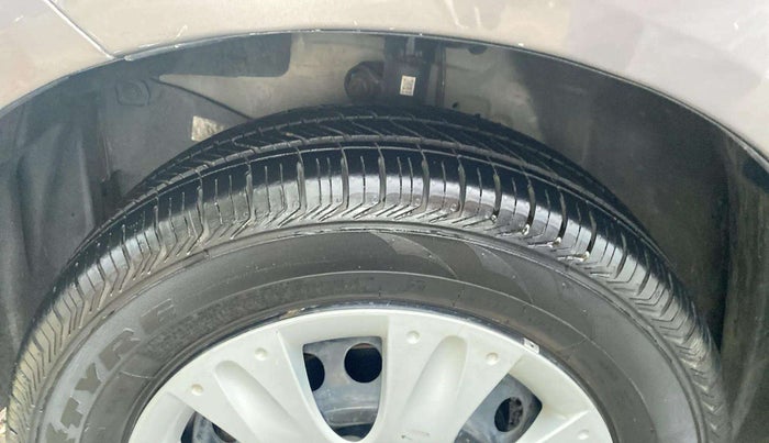 2015 Honda Brio S MT, Petrol, Manual, 78,193 km, Left Rear Tyre Tread