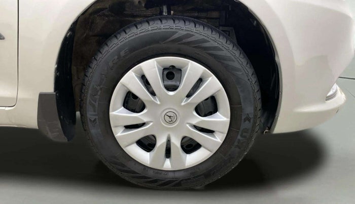 2015 Maruti Swift Dzire VXI, Petrol, Manual, 78,339 km, Right Front Wheel