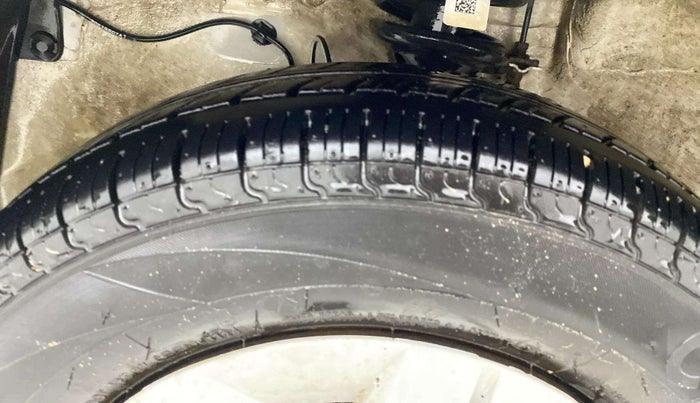 2019 Maruti Alto VXI, Petrol, Manual, 63,460 km, Left Front Tyre Tread