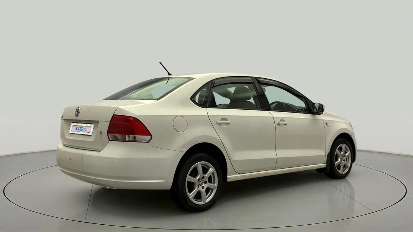 2014 Volkswagen Vento HIGHLINE 1.6 MPI, Petrol, Manual, 87,391 km, Right Back Diagonal