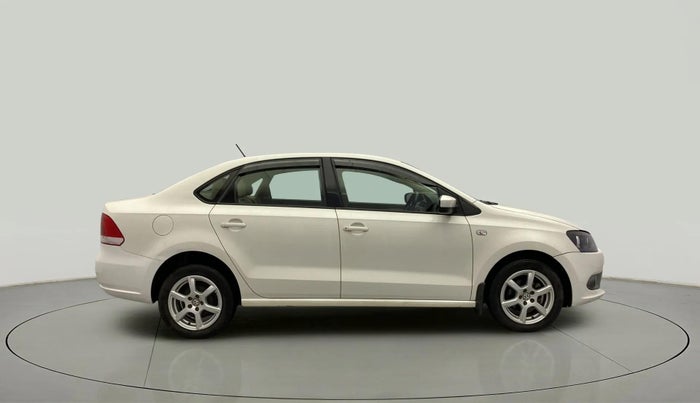 2014 Volkswagen Vento HIGHLINE 1.6 MPI, Petrol, Manual, 87,307 km, Right Side View