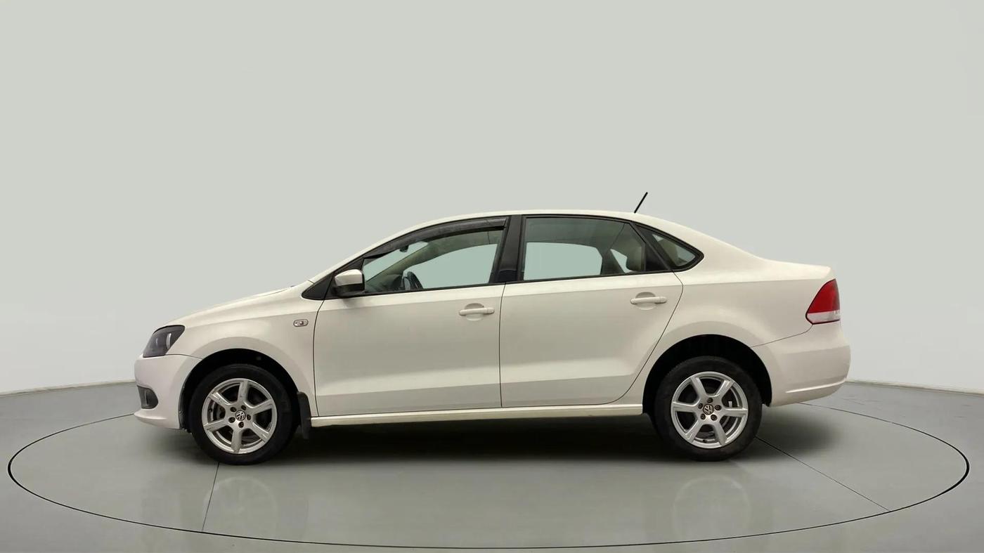2014 Volkswagen Vento HIGHLINE 1.6 MPI, Petrol, Manual, 87,391 km, Left Side
