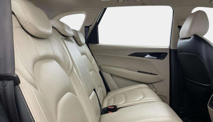 2021 MG HECTOR SHARP 1.5 PETROL CVT, Petrol, Automatic, 68,810 km, Right Side Rear Door Cabin