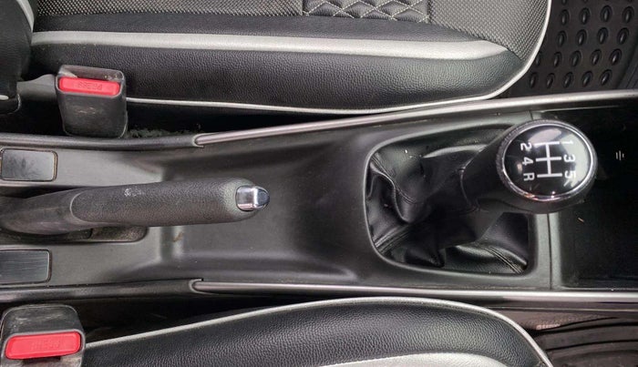 2021 Maruti Baleno ZETA PETROL 1.2, Petrol, Manual, 31,146 km, Gear Lever