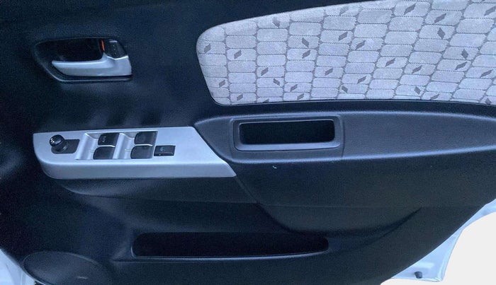 2016 Maruti Wagon R 1.0 VXI, Petrol, Manual, 35,798 km, Driver Side Door Panels Control