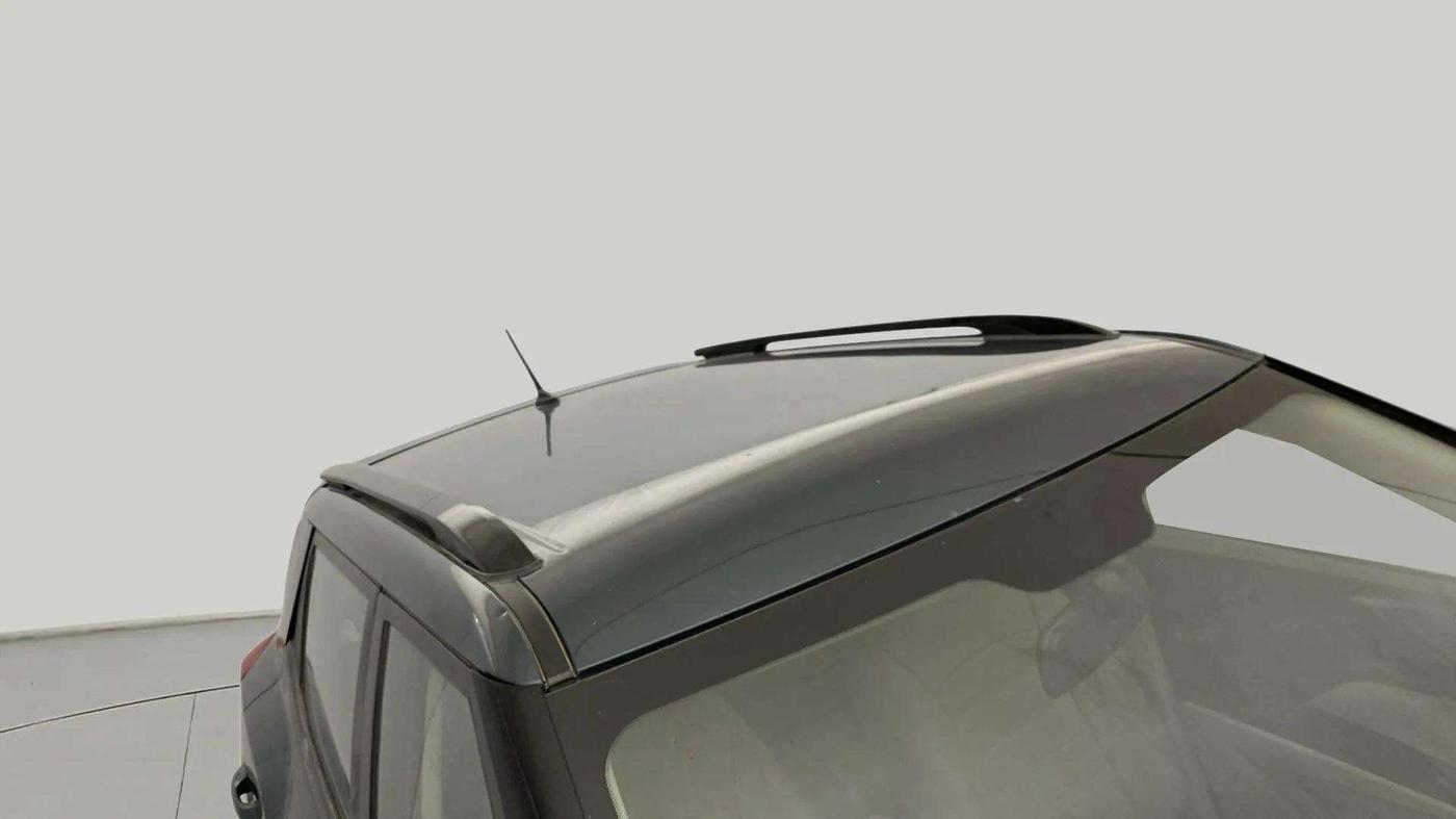 2020 Mahindra XUV300 W6 1.2 PETROL, Petrol, Manual, 61,248 km, Roof