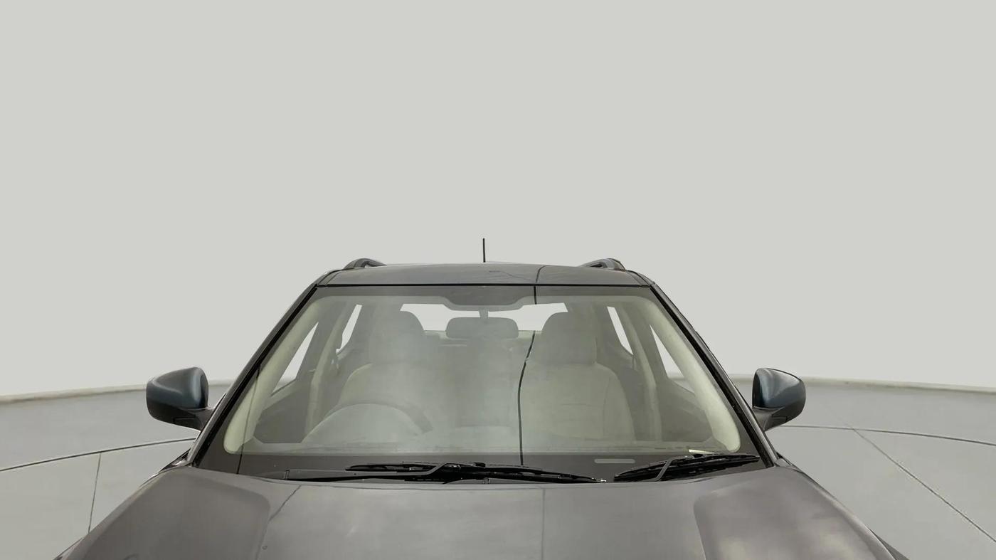 2020 Mahindra XUV300 W6 1.2 PETROL, Petrol, Manual, 61,248 km, Front Windshield
