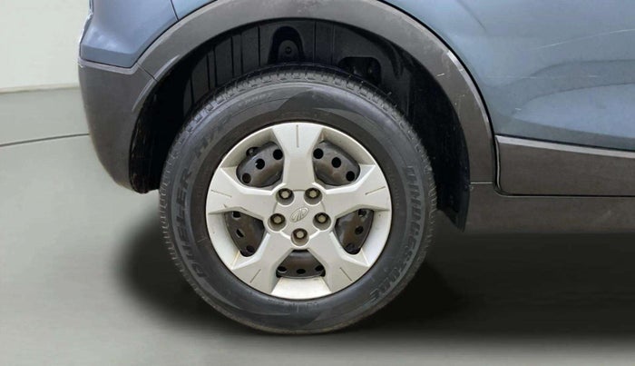 2020 Mahindra XUV300 W6 1.2 PETROL, Petrol, Manual, 61,185 km, Right Rear Wheel