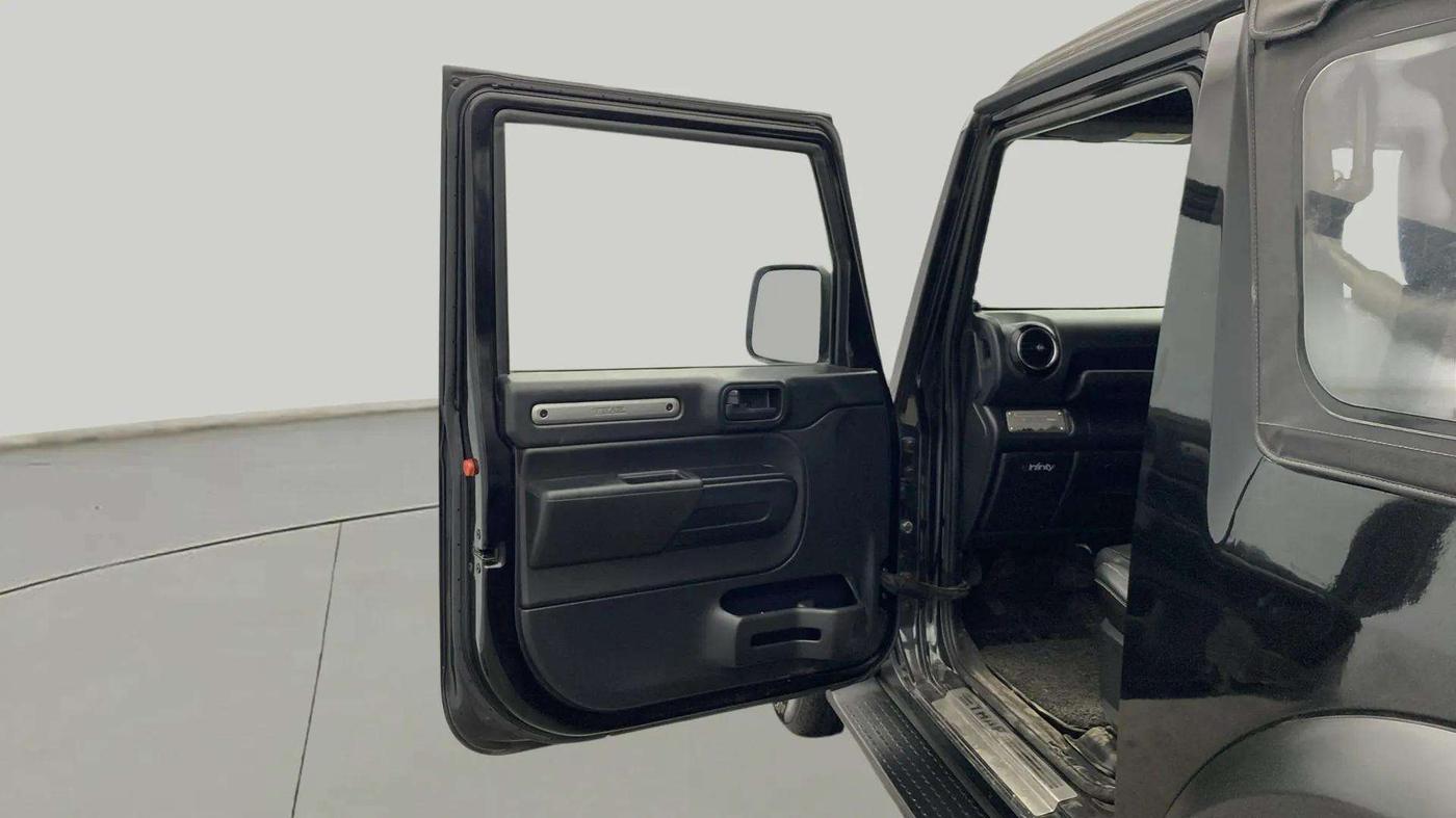 2022 Mahindra Thar LX D 4WD AT CONVERTIBLE, Diesel, Automatic, 31,234 km, LHS Front Door