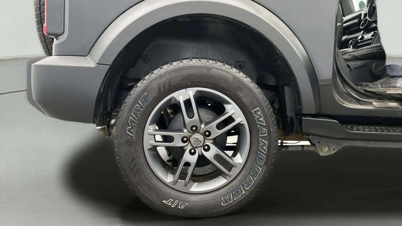 2022 Mahindra Thar LX D 4WD AT CONVERTIBLE, Diesel, Automatic, 31,234 km, Right Rear Wheel
