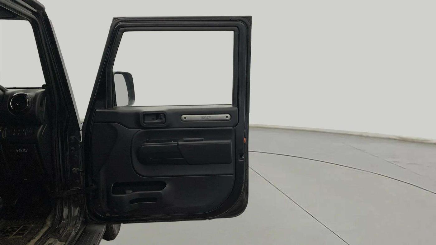 2022 Mahindra Thar LX D 4WD AT CONVERTIBLE, Diesel, Automatic, 31,234 km, RHS Rear Door