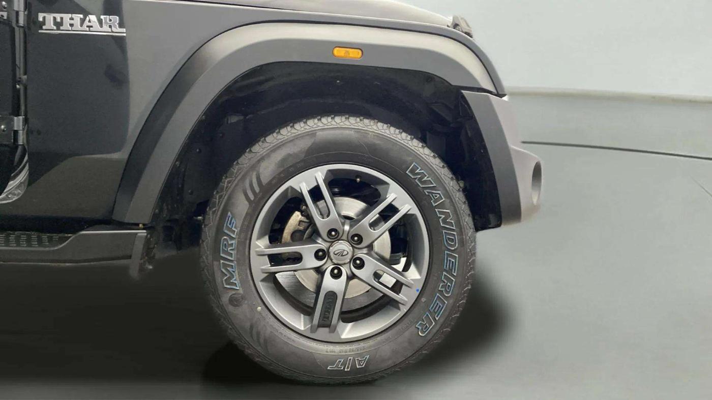 2022 Mahindra Thar LX D 4WD AT CONVERTIBLE, Diesel, Automatic, 31,234 km, Right Front Wheel