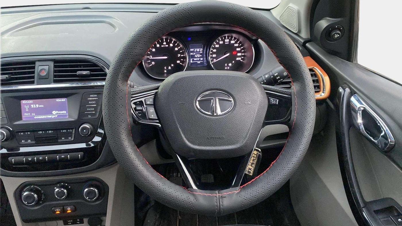 2018 Tata Tiago XZ PETROL, Petrol, Manual, 27,803 km, Steering Wheel Close Up