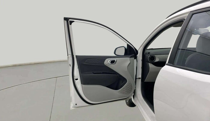 2023 Hyundai GRAND I10 NIOS SPORTZ 1.2 KAPPA VTVT CNG, CNG, Manual, 33,468 km, LHS Front Door