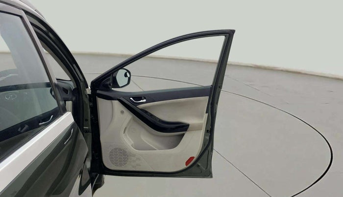 2021 Tata NEXON XZ PETROL, Petrol, Manual, 81,483 km, RHS Front Door