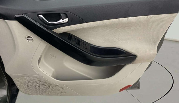 2021 Tata NEXON XZ PETROL, Petrol, Manual, 81,483 km, Driver Side Door Panels Control