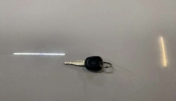 2019 Maruti New Wagon-R LXI CNG 1.0, CNG, Manual, 60,953 km, Key Close Up